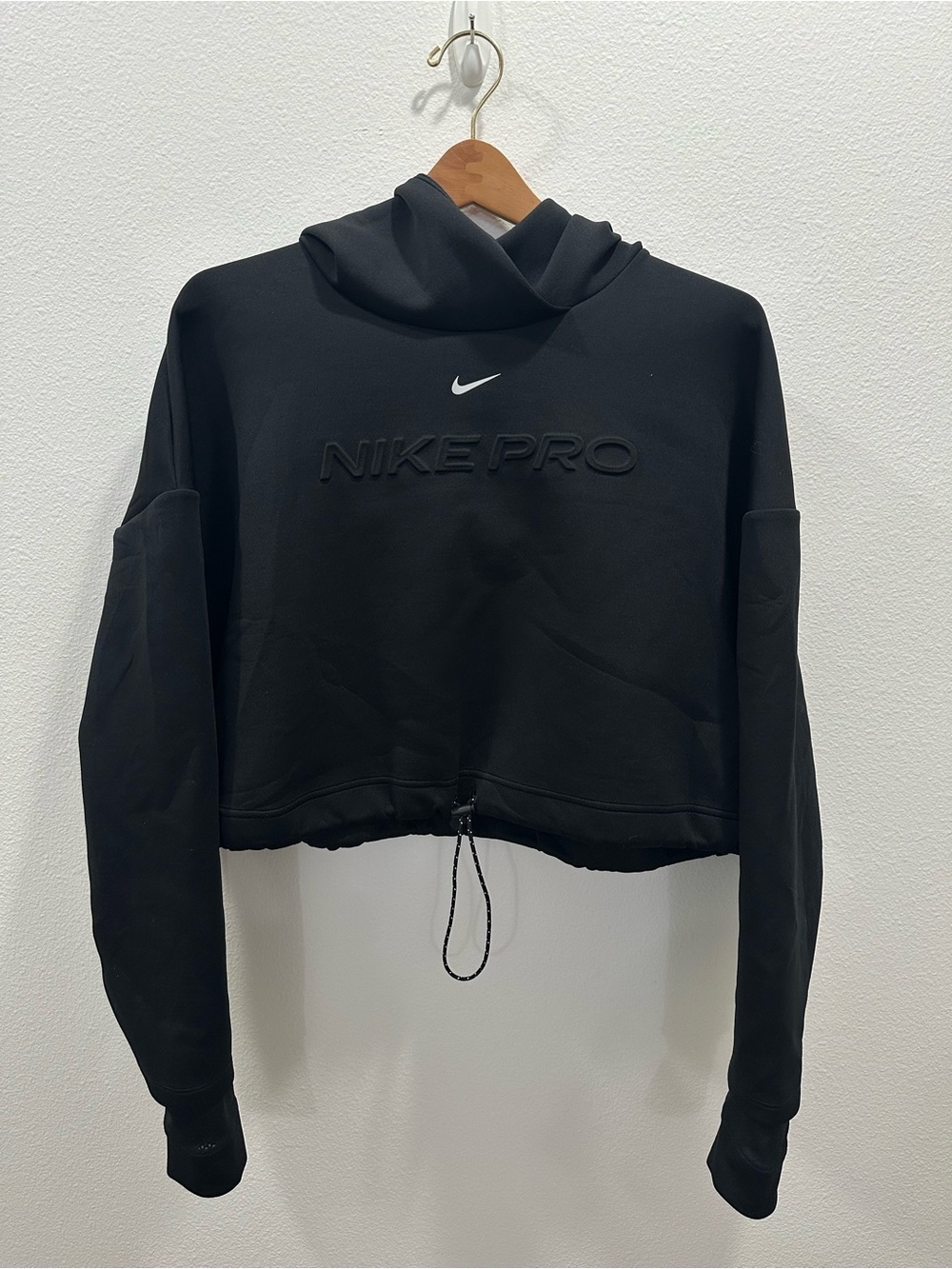 Nike Pro Women’s Black Cropped Hoodie with Drawcord Hem medium gym Dri-Fit